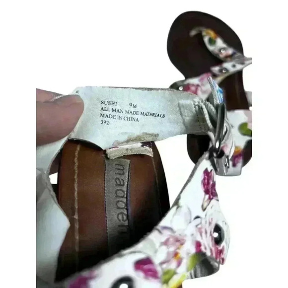Madden Girl size 9M Sushi Floral Sandals Thongs Flats Flowers - Picture 9 of 9